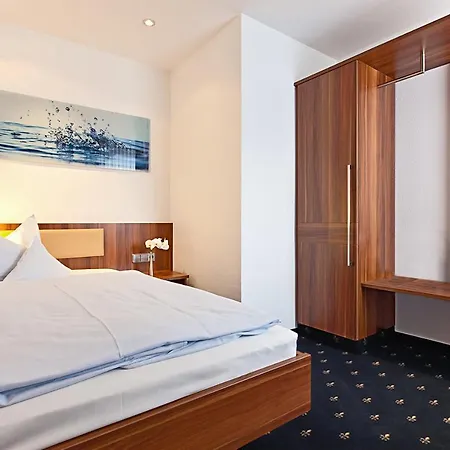 Goldene Rose Hotel 3*