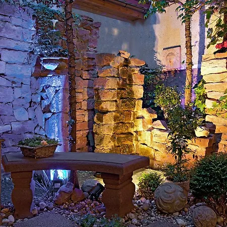 Goldene Rose Hotel