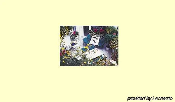 ゴールデネ ローゼ ホテル 3*