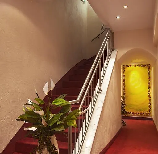 Goldene Rose Hotel 3*